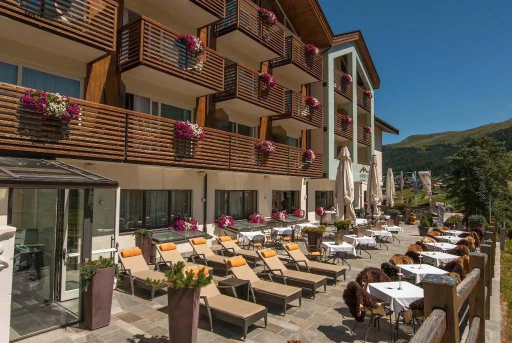 Terrace, Lac Salin Spa & Mountain Resort, Milan