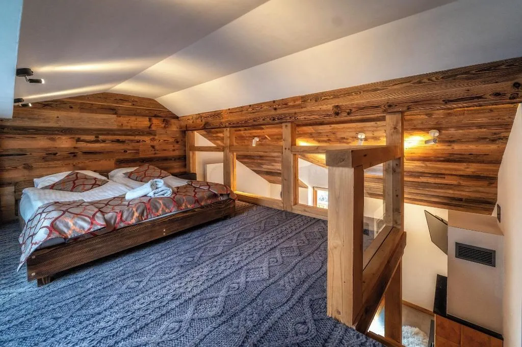 Room, ApartHotel Giewont, Krakow