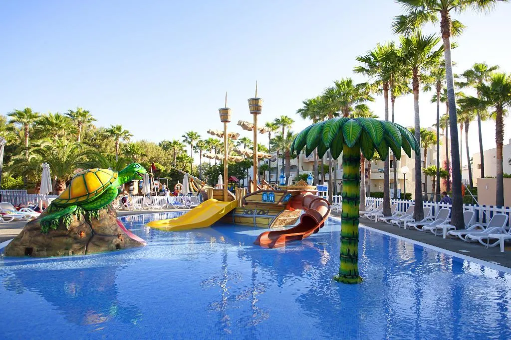 Pool, Hipotels Mediterraneo Club, Majorca