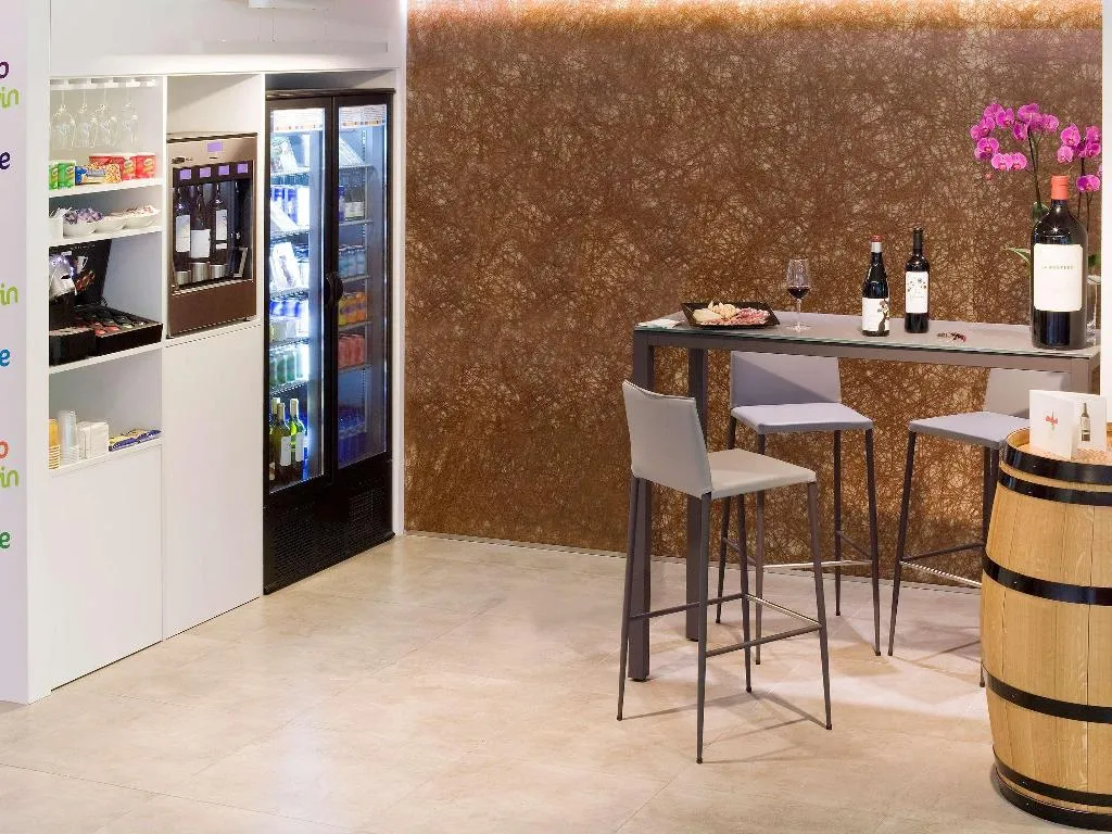 Bar, Ibis Styles Madrid Prado, Madrid