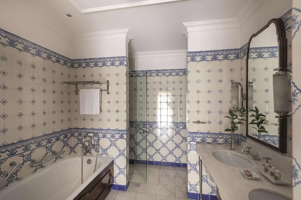 JUNIOR SUITE DELUXE Room, Reid's Palace, A Belmond Hotel, Madeira, Madeira