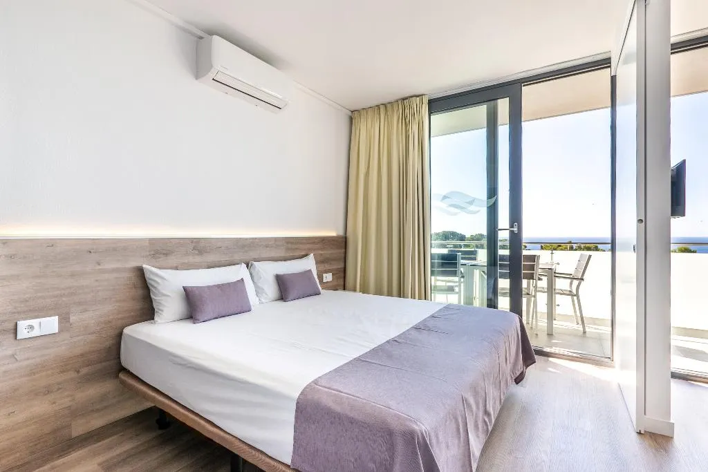 APARTMENT SUPERIOR CAPACITY 4 Room, Comtat Sant Jordi, Costa Brava