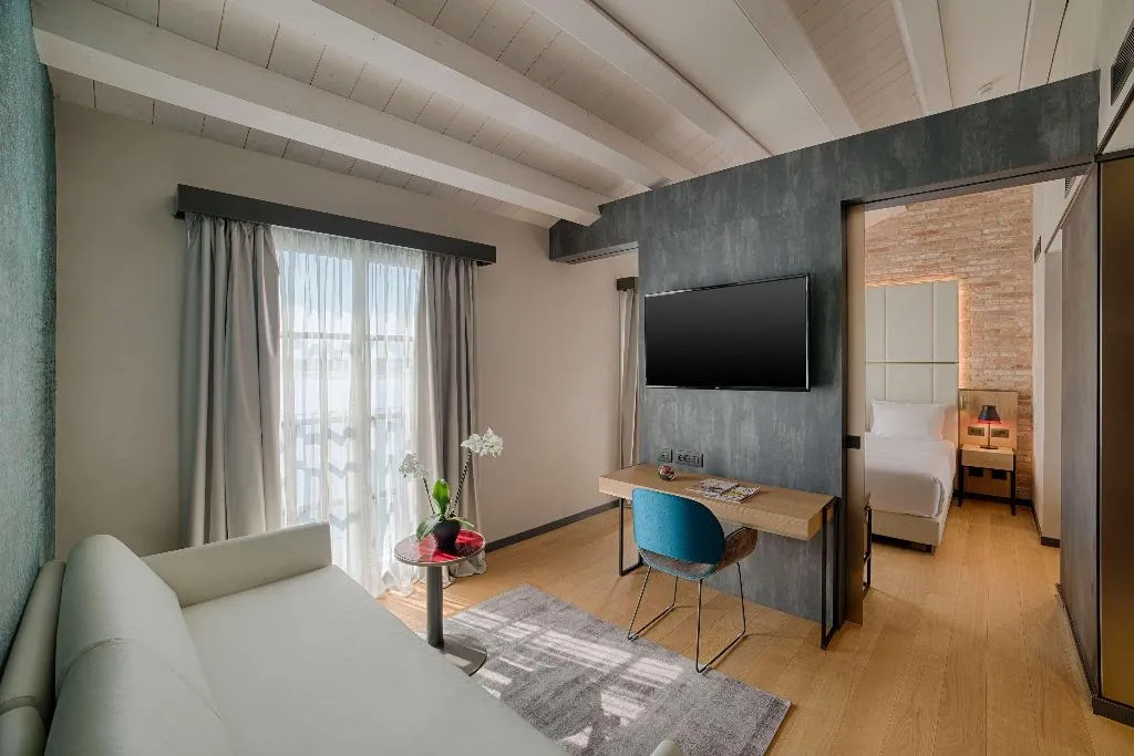 SUITE STANDARD Room, NH Collection Venezia Murano Villa, Venice