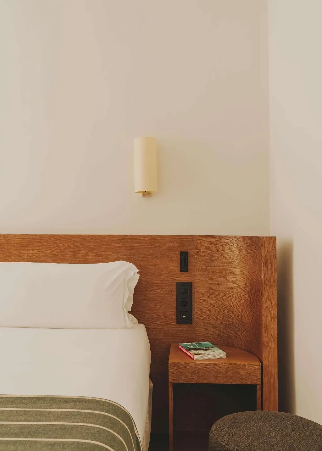 Room, Regina, Barcelona