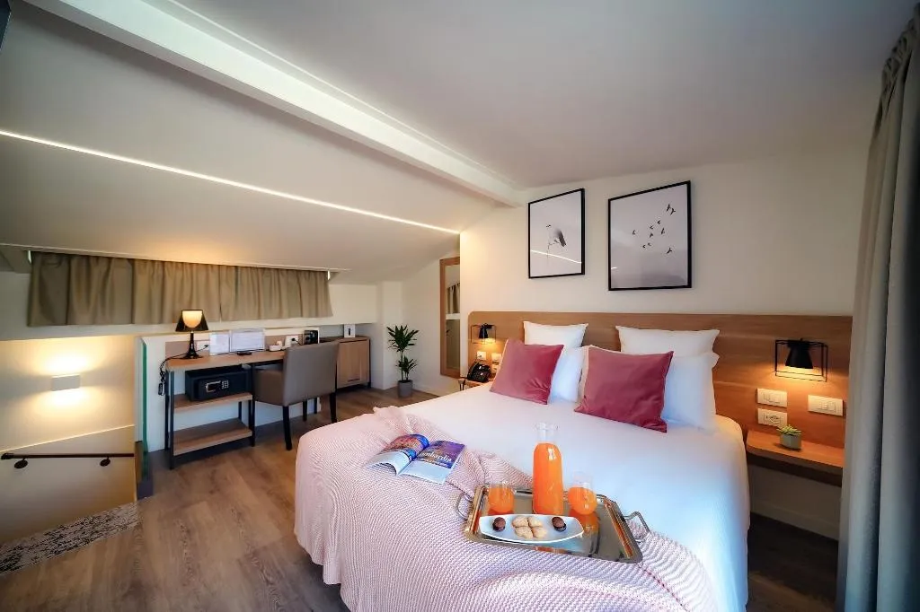 Room, Bergamo Inn 15, Milan
