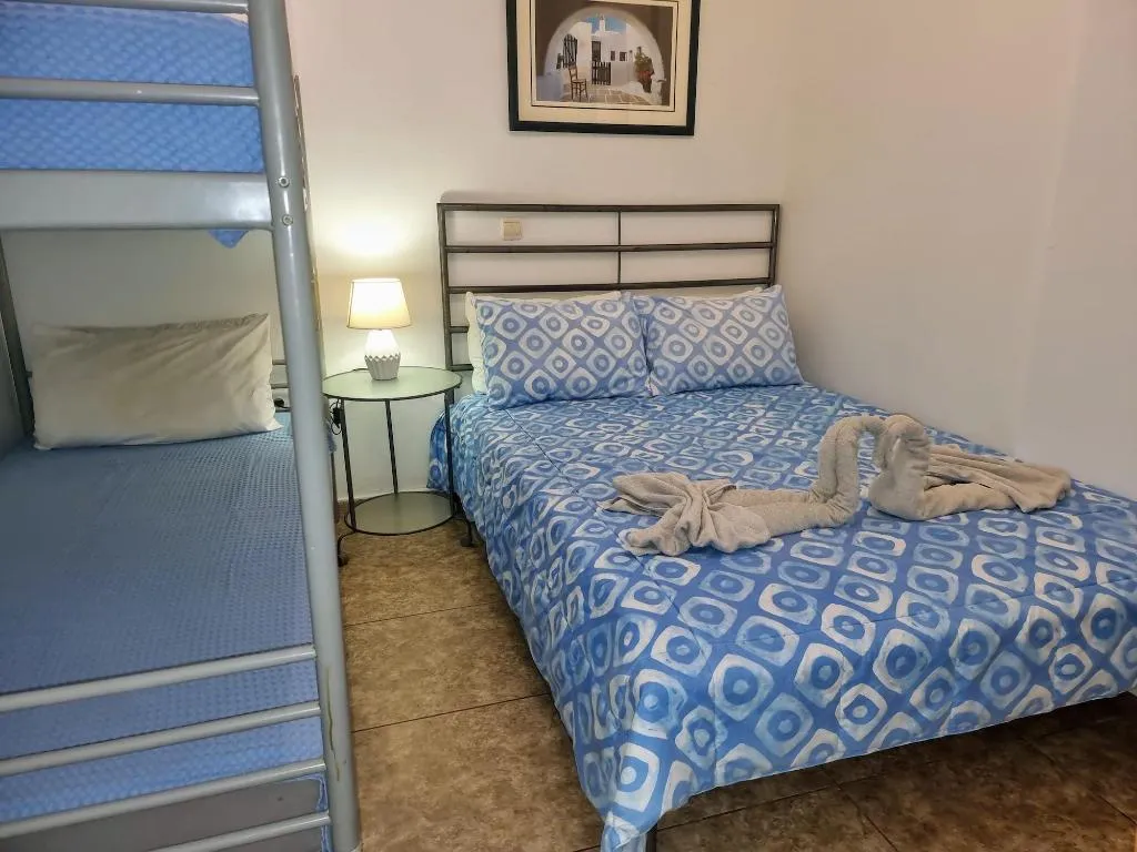 Room, Pleasure Beachside Studios, Santorini