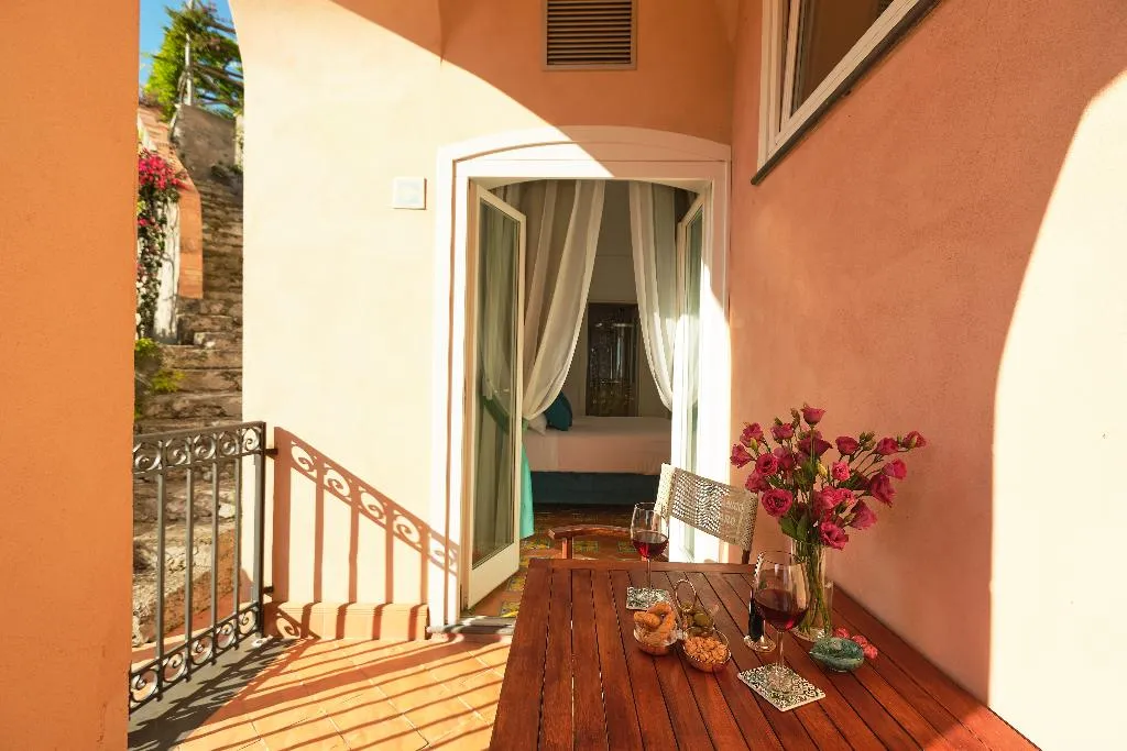 DOUBLE STANDARD Room, Botanico San Lazzaro, Naples