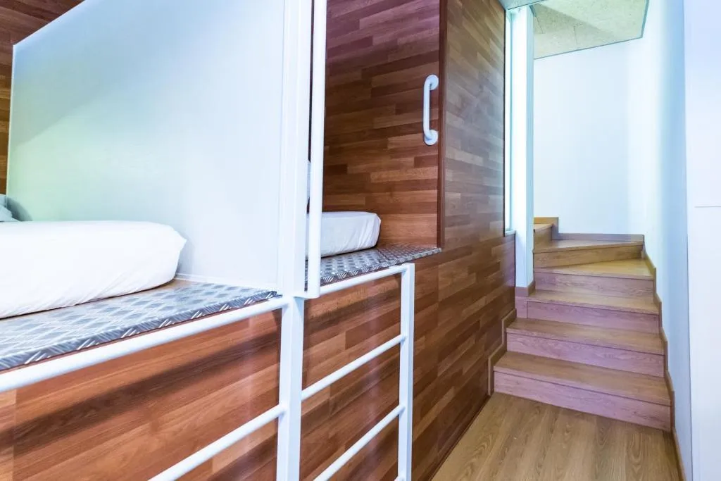 Bed in dormitory CAPACITY 6 Room, Far Home Bernabeu, Madrid