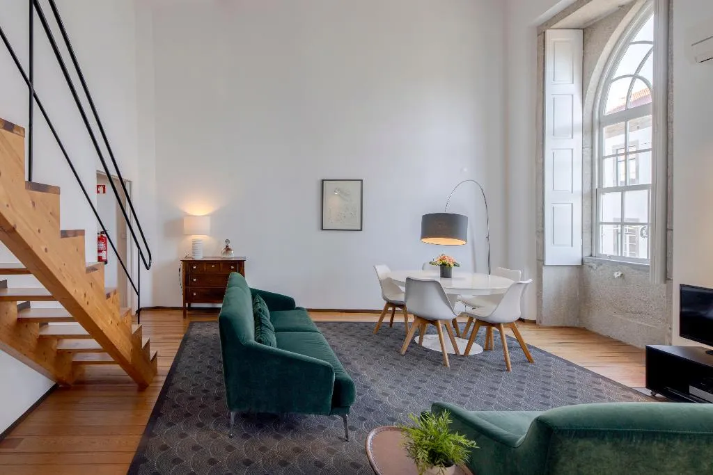 APARTMENT TWO BEDROOMS Room, Condes de Azevedo Palace, Porto
