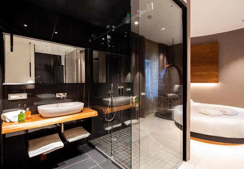 DOUBLE DELUXE Room, The Corner Duomo Hotel, Naples
