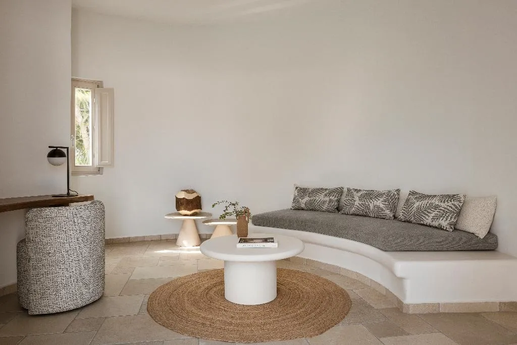 SUITE WITH PRIVATE POOL Room, Amaria Beach Resort, Athens