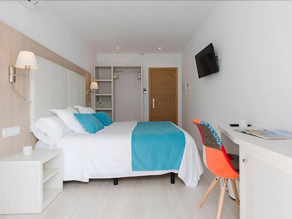 Room, Hostal Menurka, Menorca