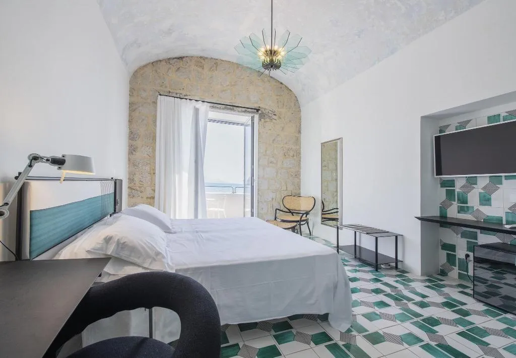 Room, Miramare Sea Resort and Spa, Naples