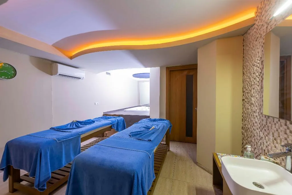 Sports and Entertainment, Asteria Collection Side, Antalya
