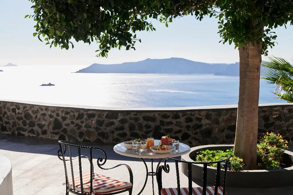 SUITE WITH JACUZZI Room, San Antonio, Santorini