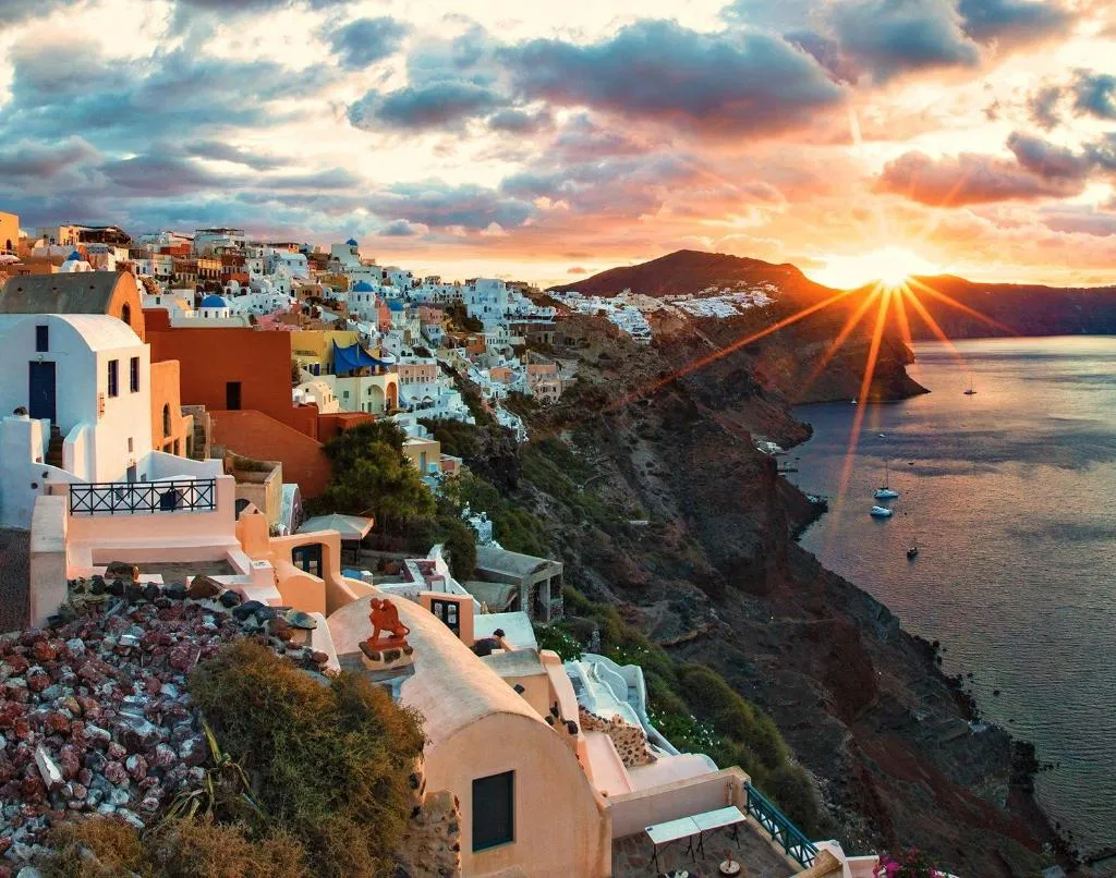Sports and Entertainment, Pleasure Beachside Studios, Santorini