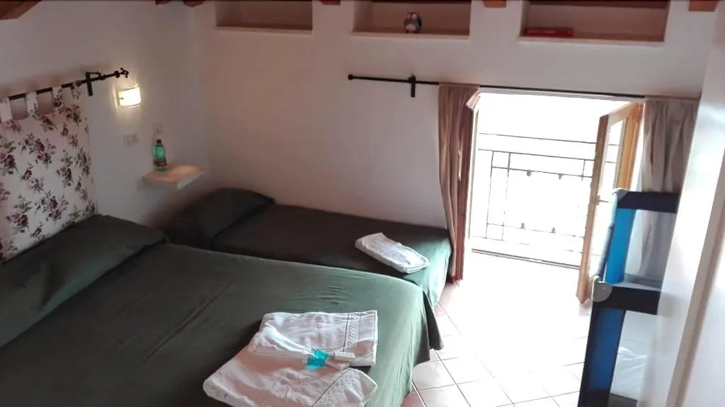 Room, Casa Falcone B&B, Naples