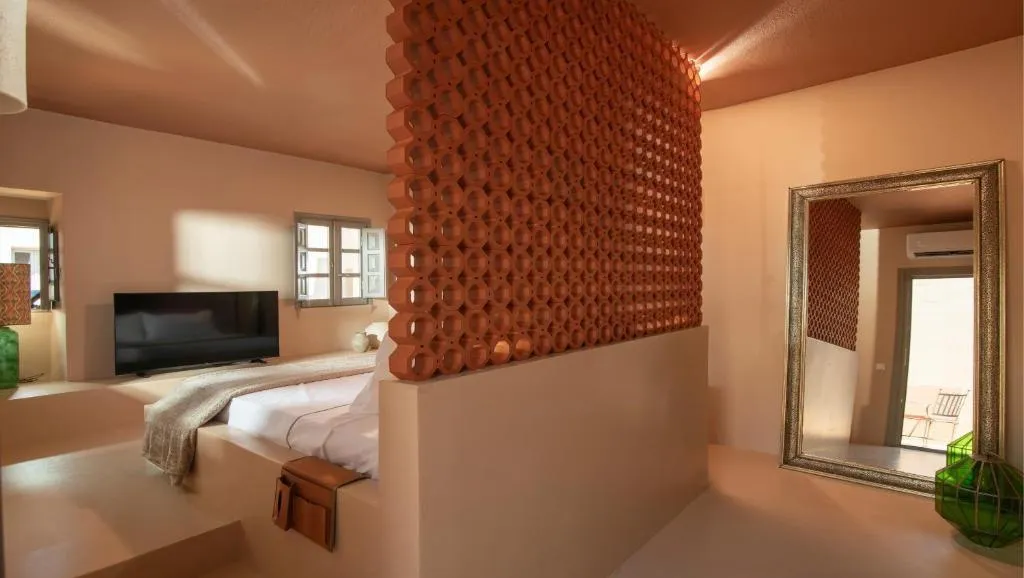 SUITE WITH JACUZZI WITH VIEWS Room, Terra Verde Oia By K&k, Santorini