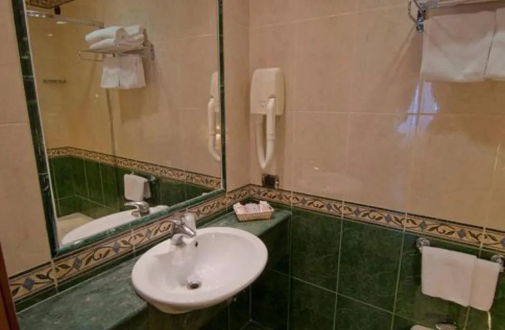 TRIPLE TWO BEDS Room, Miami, Rome