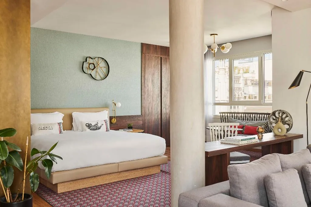 Room, Hyatt Centric Gran Via Madrid, Madrid