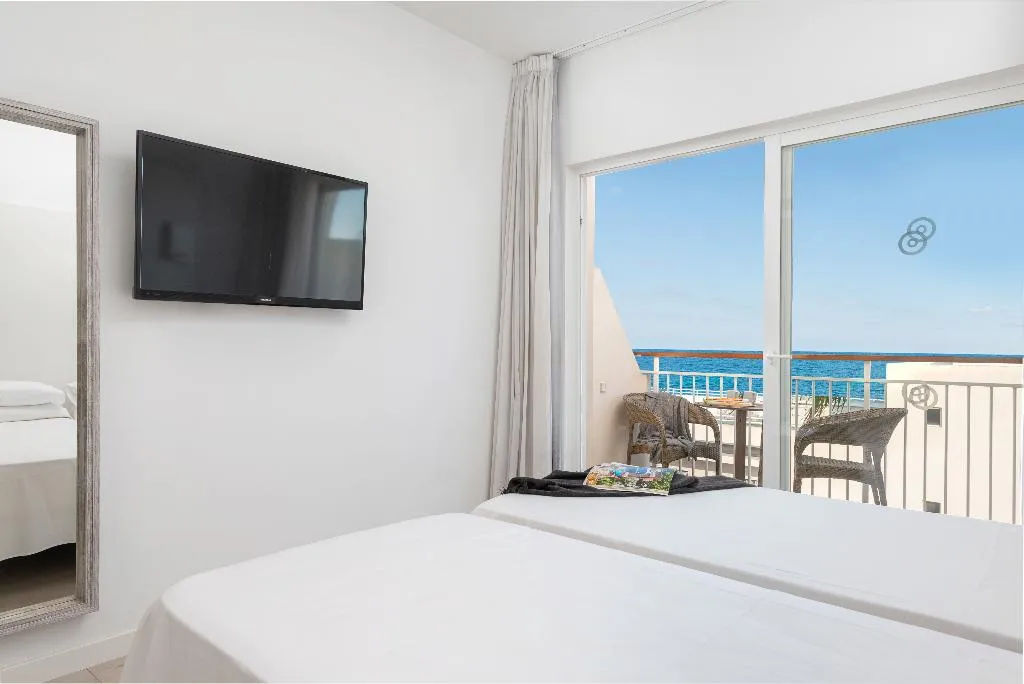 Double or Twin PARTIAL SEA VIEW Room, Hotel Atolon & Kaafu Beach Club, Majorca