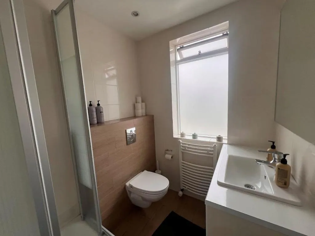 Room, Snorri's Guesthouse, Reykjavik