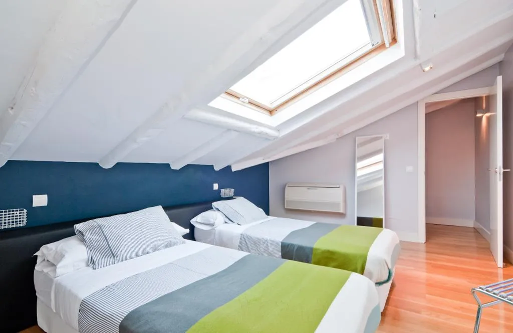 APARTMENT DUPLEX Room, Smartr Madrid Atocha, Madrid