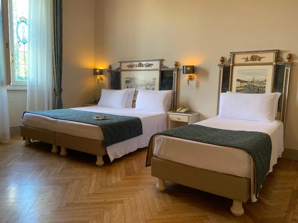 TRIPLE STANDARD Room, Donatello, Florence