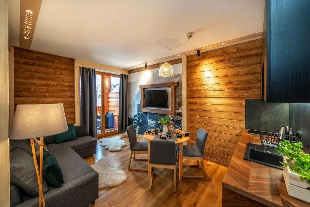 Room, ApartHotel Giewont, Krakow