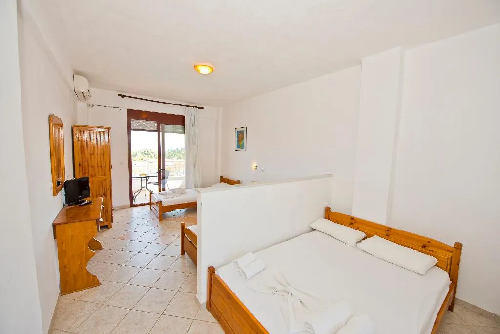FAMILY ROOM STANDARD Room, Medusa Hotel, Halkidiki