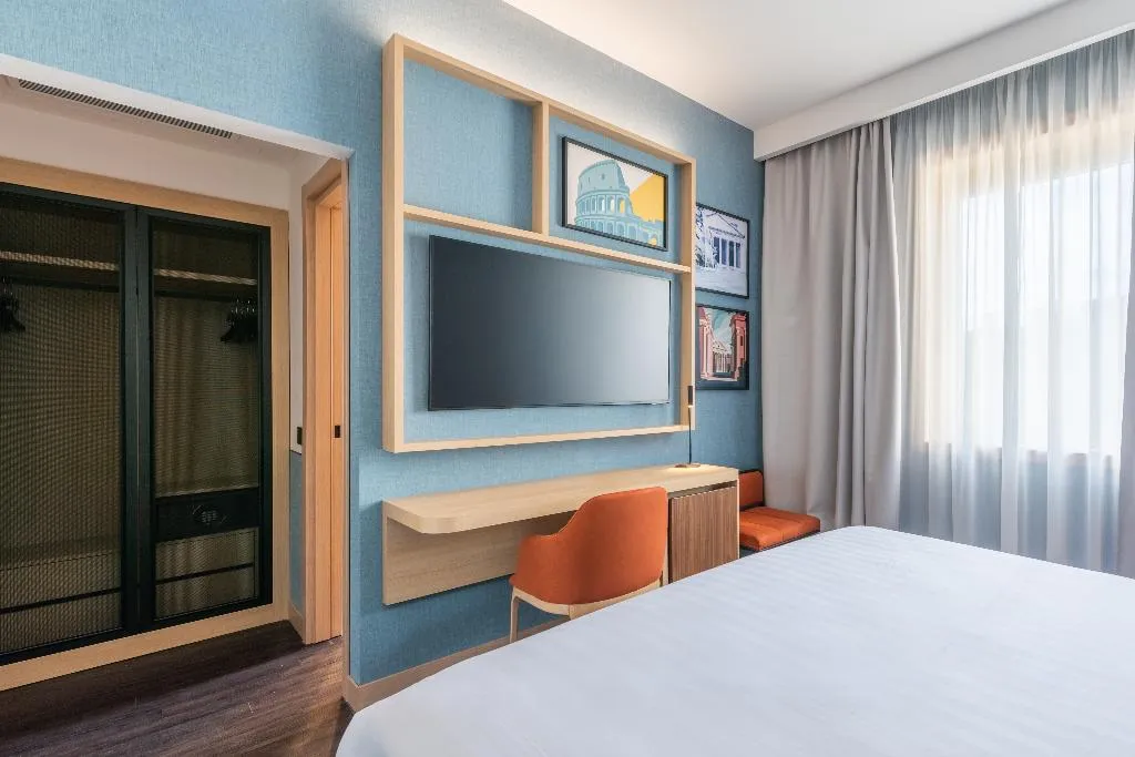 DOUBLE KING SIZE BED Room, Hilton Garden Inn Rome Colosseum, Rome