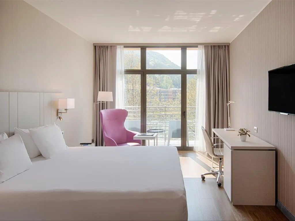 DOUBLE SUPERIOR Room, NH Lecco Pontevecchio, Milan