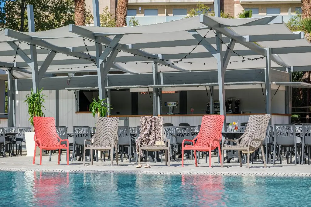 Pool, California Garden, Costa Dorada
