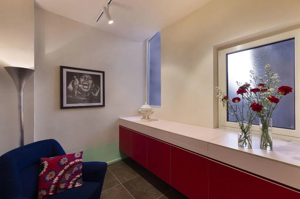 Room, Marina Piccola 73, Naples