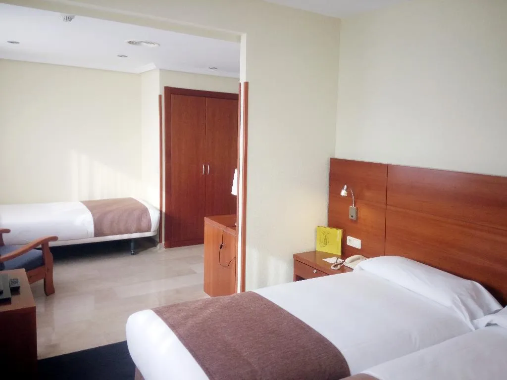 DOUBLE STANDARD Room, Porcel Torre Garden, Madrid