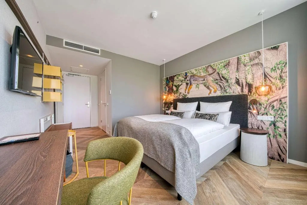 DOUBLE STANDARD Room, Vienna House Easy by Wyndham Amsterdam Airport, Amsterdam