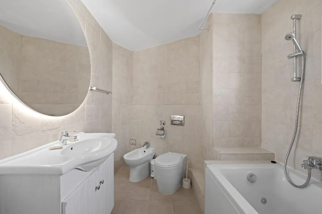 VILLA FOUR BEDROOMS Room, Thalassines Villas, Cyprus