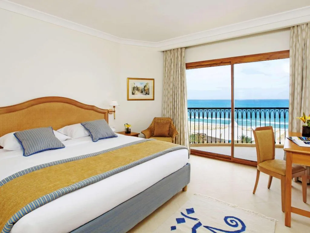 JUNIOR SUITE SEA VIEW Room, Movenpick Resort & Marine Spa Sousse, Tunisia