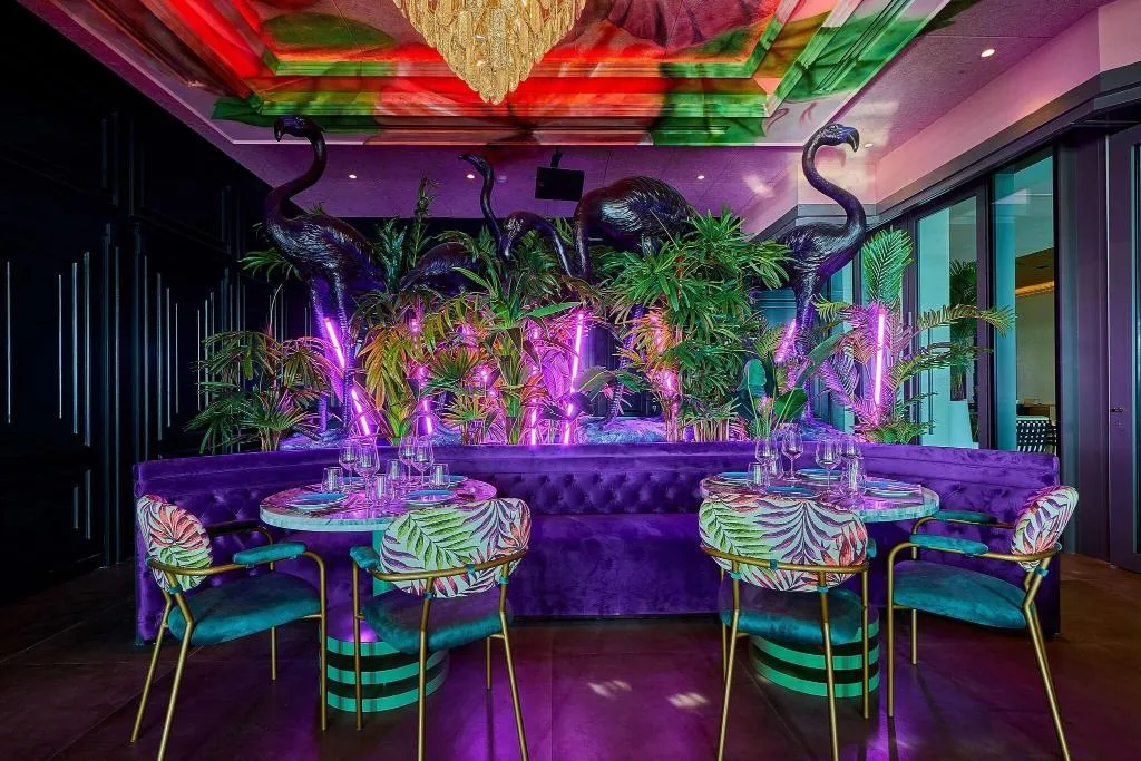 Bar, Radisson Beach Resort Palm Jumeirah, Dubai