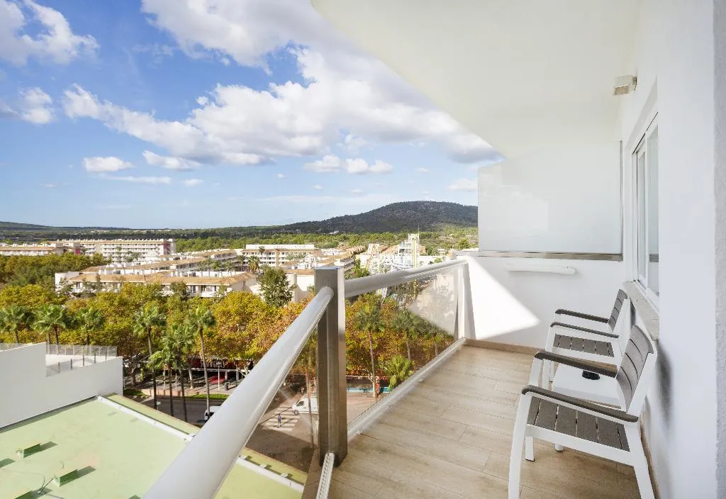 TRIPLE POOL VIEW Room, Samos, Majorca