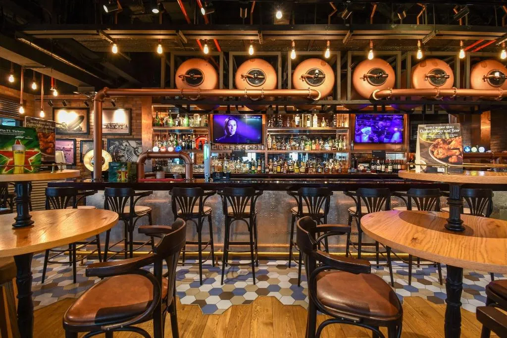 Bar, Premier Inn International Airport, Dubai