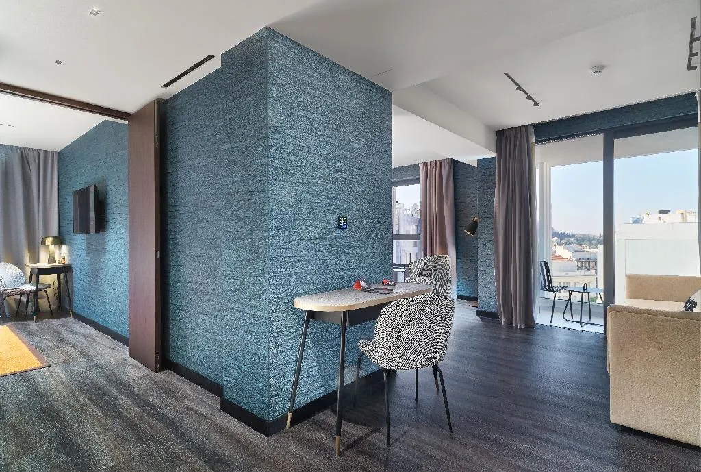 SUITE WITH VIEWS Room, NYX Esperia Palace Athens by Leonardo Hotels, Athens