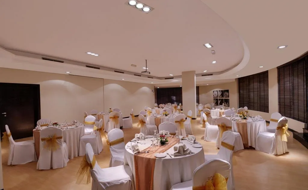 Restaurant, Lotus Grand Hotel Apartments, Dubai