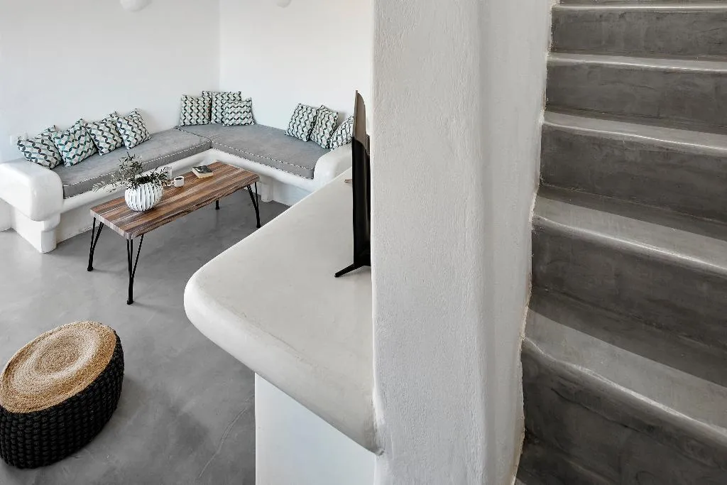 SUITE GRAND Room, Suites of the Gods Cave Spa, Santorini