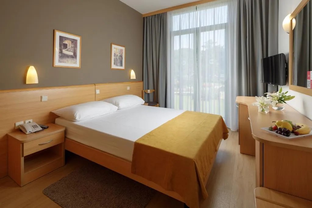 SINGLE STANDARD Room, Hotel Aurora Plava Laguna, Istria