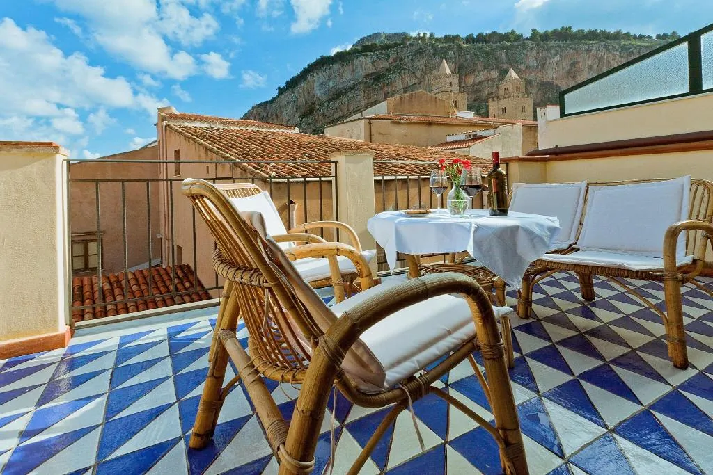General view, La Plumeria Hotel, Palermo