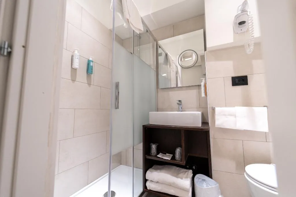 TWIN STANDARD Room, Oxford, Rome