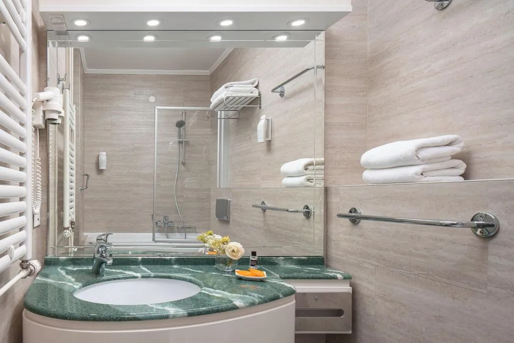 TWIN TWO BEDS Room, Valamar Meteor Hotel, Split