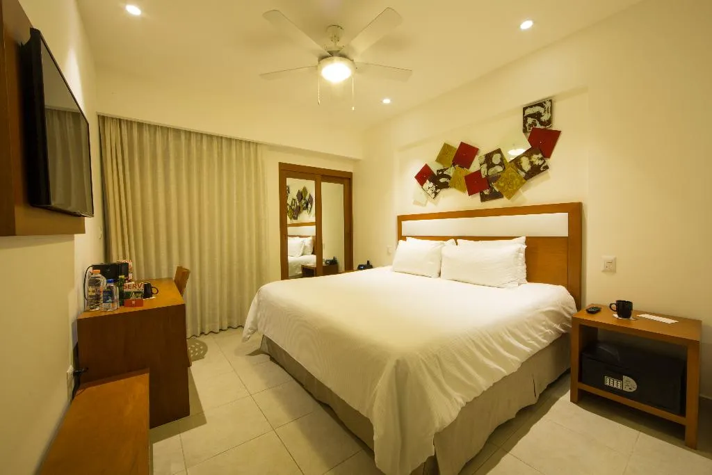 DOUBLE KING SIZE BED Room, Ambiance Suites Cancun, Cancun Area