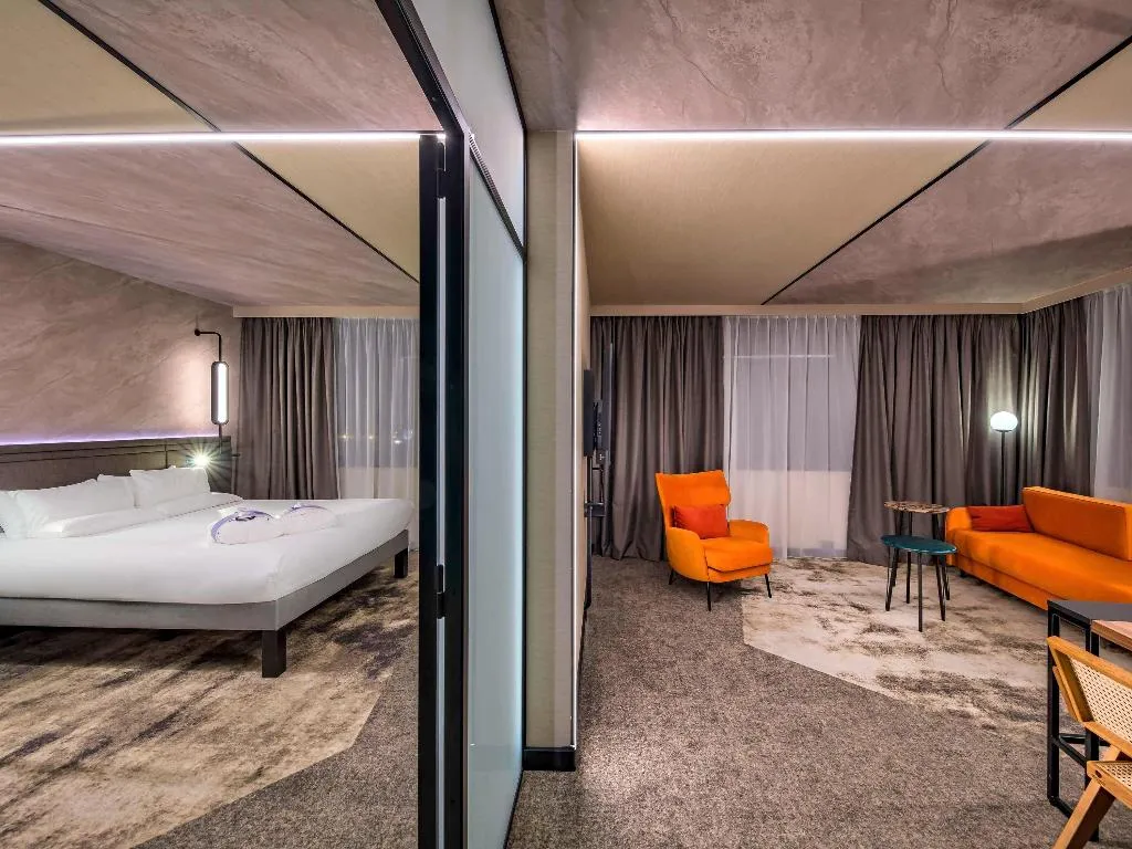 DOUBLE QUEEN SIZE BED Room, Novotel Krakow Centrum, Krakow